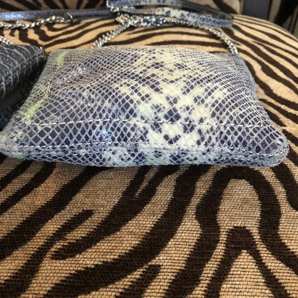 Banana Republic Crossbody - Picture 8 of 8